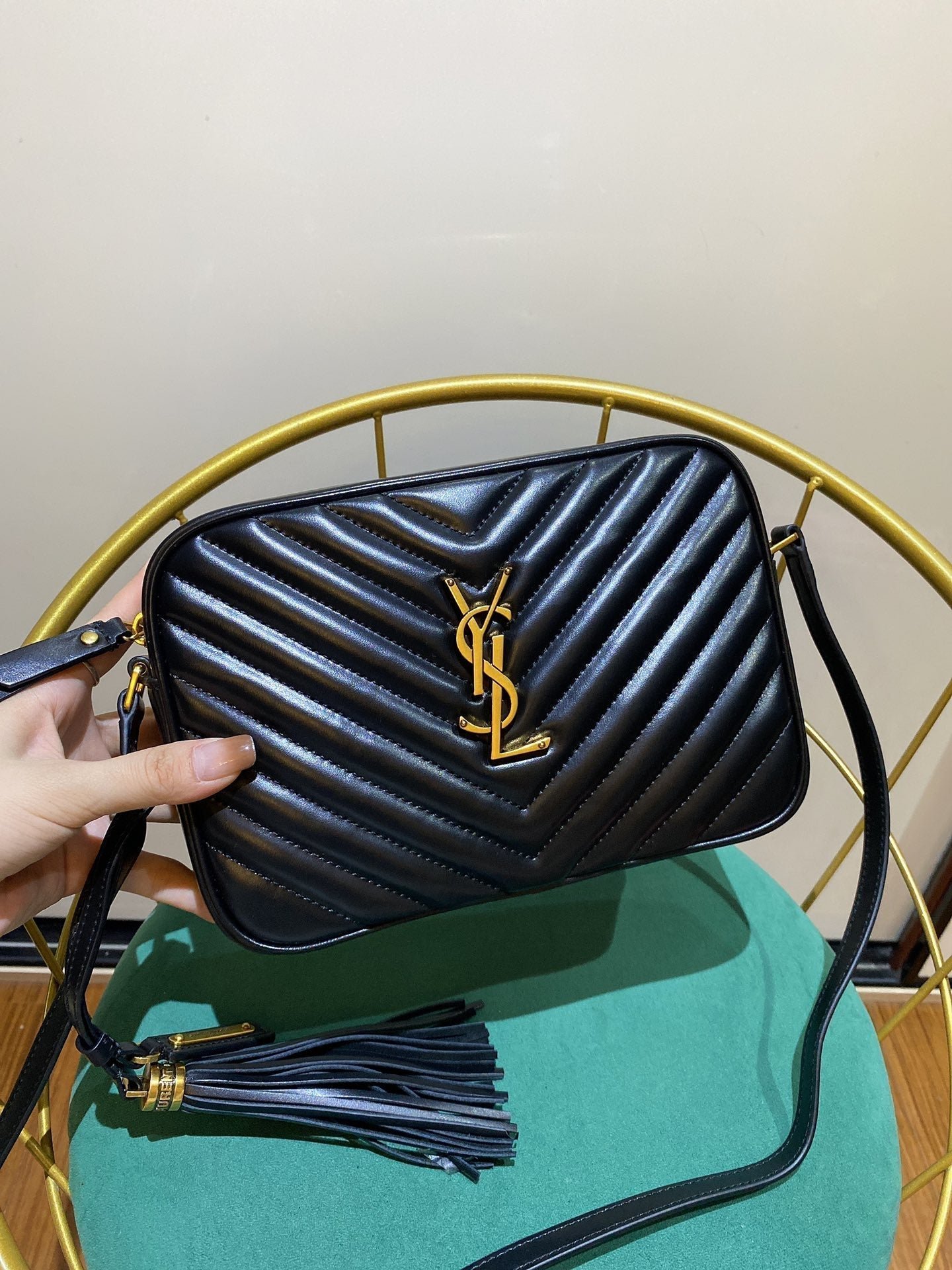 {Style No: NN218MLC} LOU 23 CAMERA BAG IN BLACK/ GOLD QUILTED LEATHER - Image 2