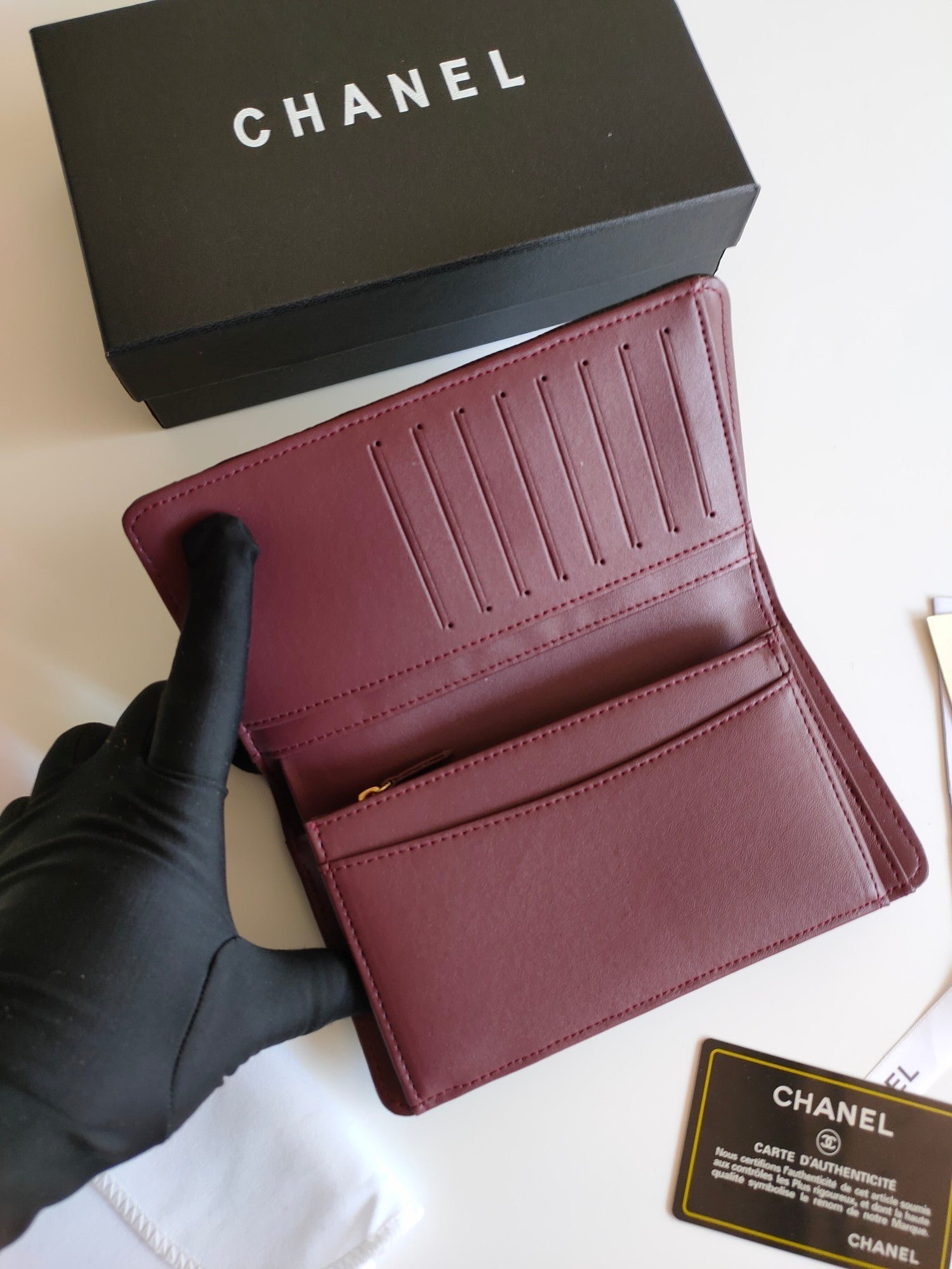 {Style No: OGQALDW6} CC ZIPPED LONG PURSE 19 BLACK GRAINED CALFSKIN GOLD ICON - Image 4