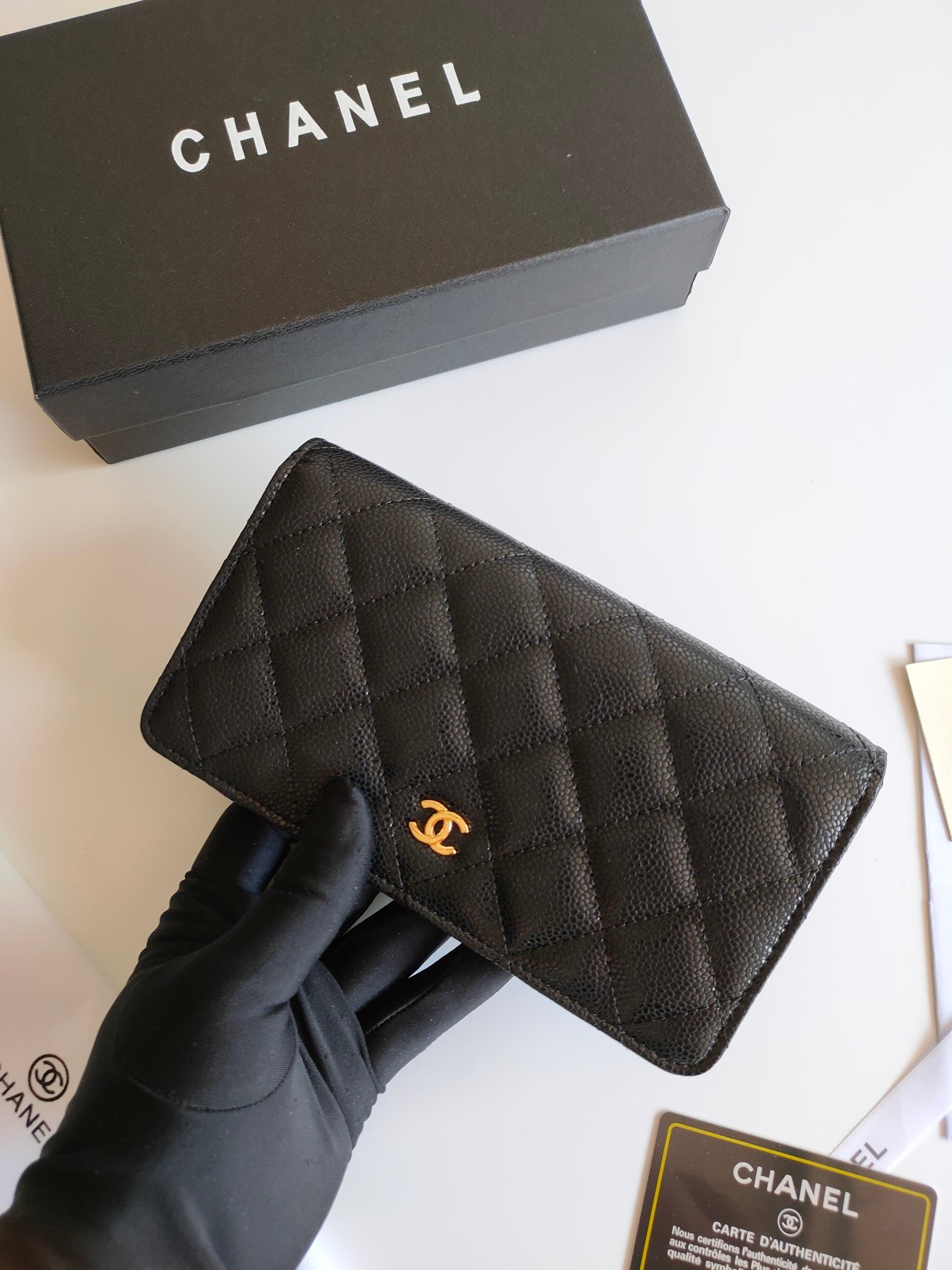 {Style No: OGQALDW6} CC ZIPPED LONG PURSE 19 BLACK GRAINED CALFSKIN GOLD ICON - Image 3