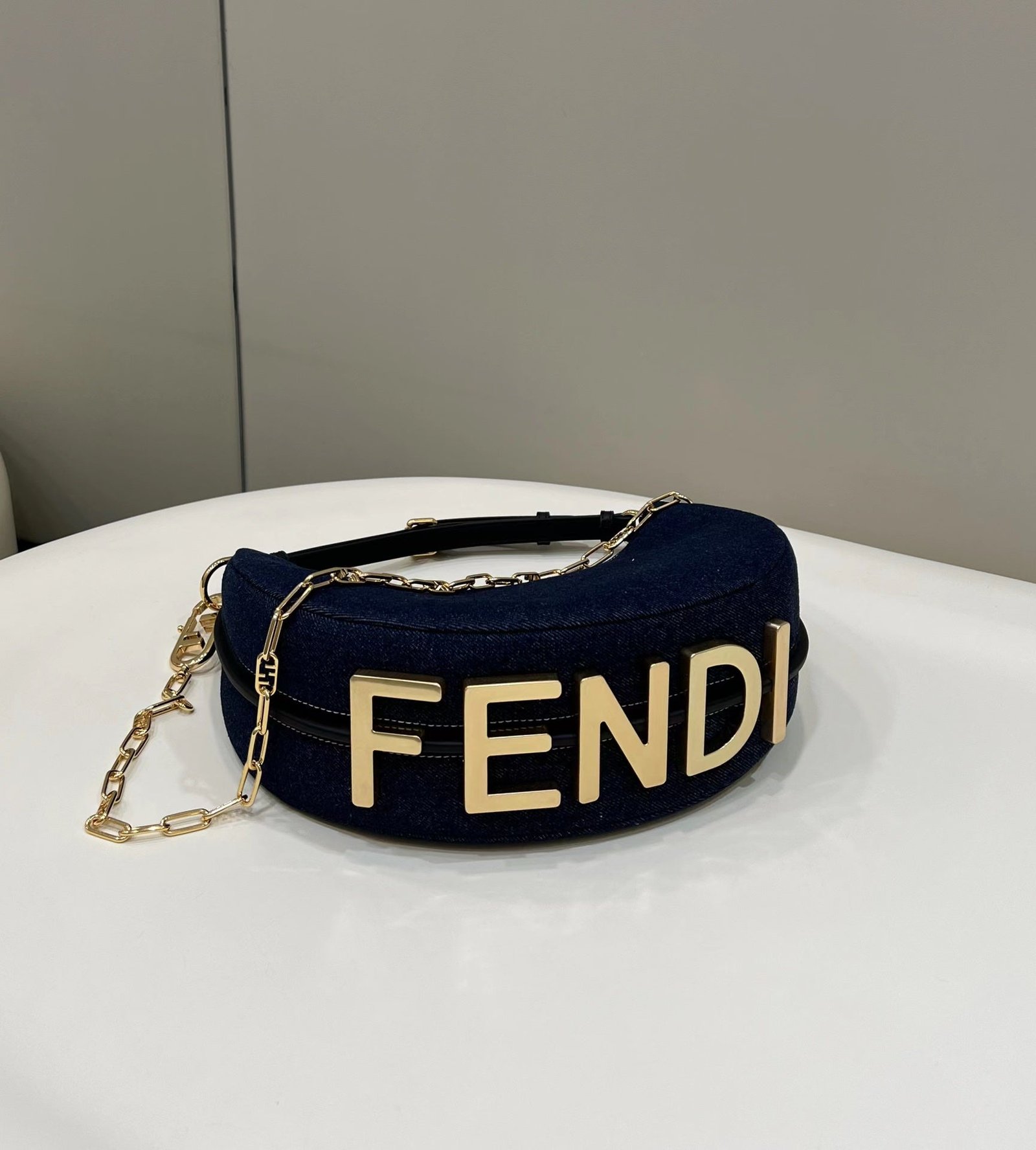 {Style No: 3UCUVIUI} FENDIGRAPHY 29 BAG IN NAVY BLUE DENIM FABRIC WITH GOLD HARDWARE - Image 8