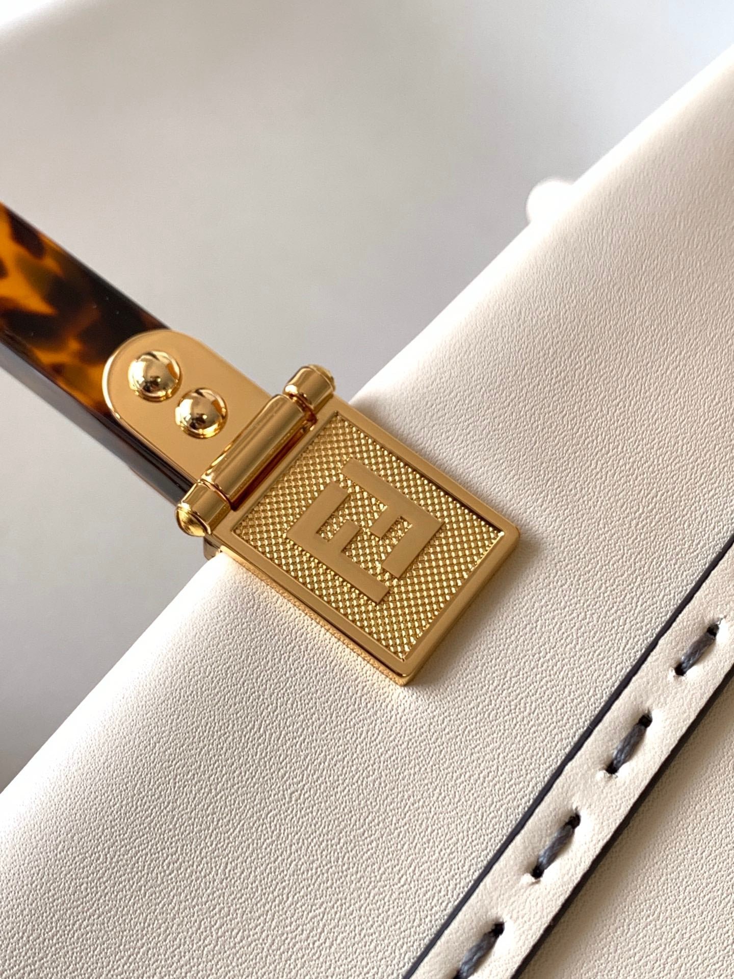 {Style No: JO37JZGI} Fend Sunshine Medium Bag 35 White Leather - Image 8
