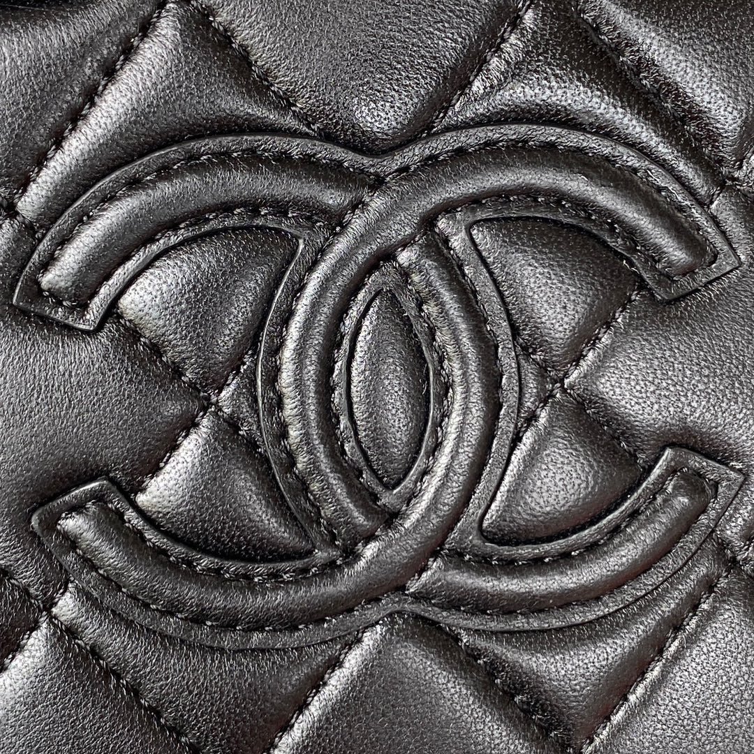 {Style No: PERA4PA6} CC MINI 15 BOX BAG IN BLACK CALFSKIN GOLD HARDWARE - Image 3