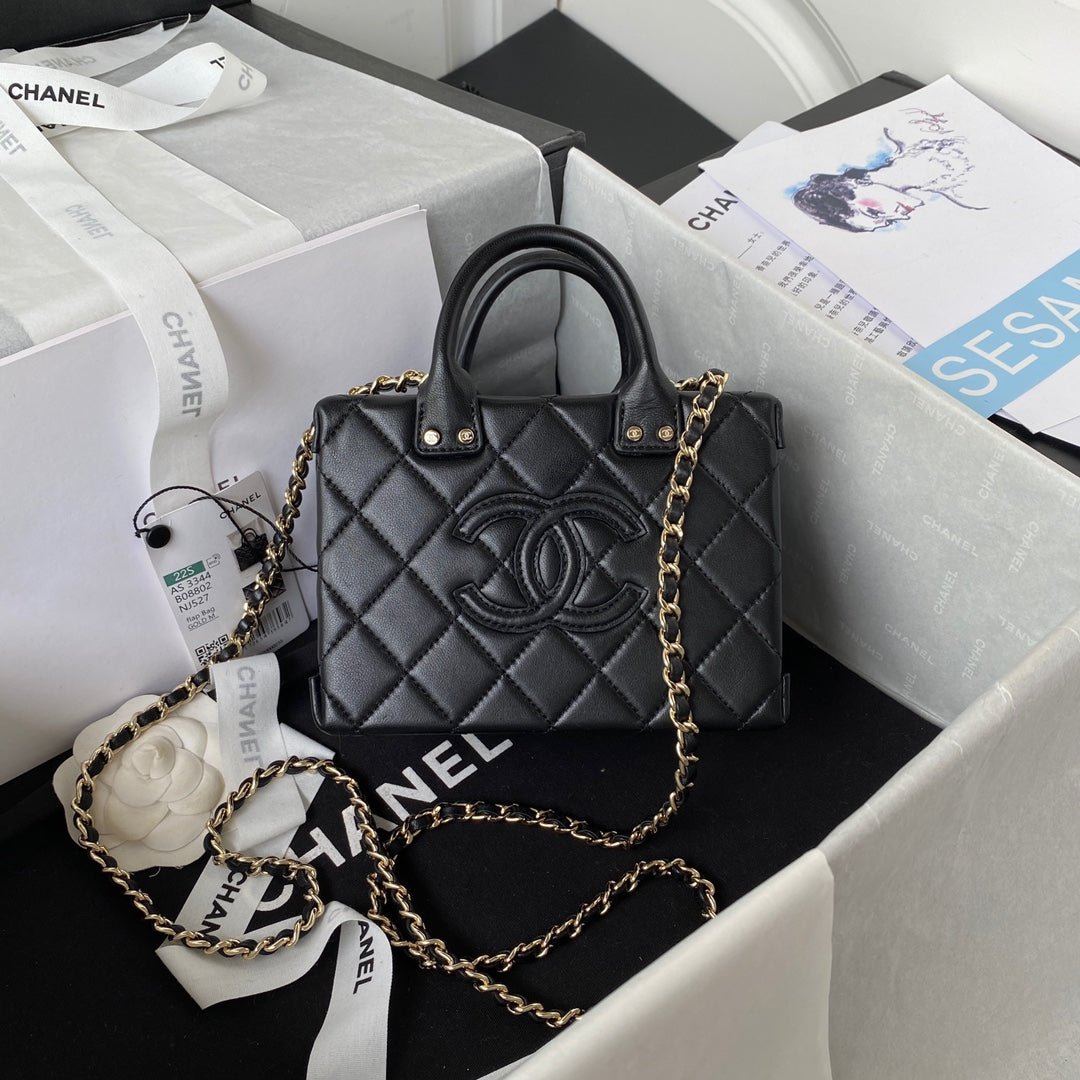 {Style No: PERA4PA6} CC MINI 15 BOX BAG IN BLACK CALFSKIN GOLD HARDWARE