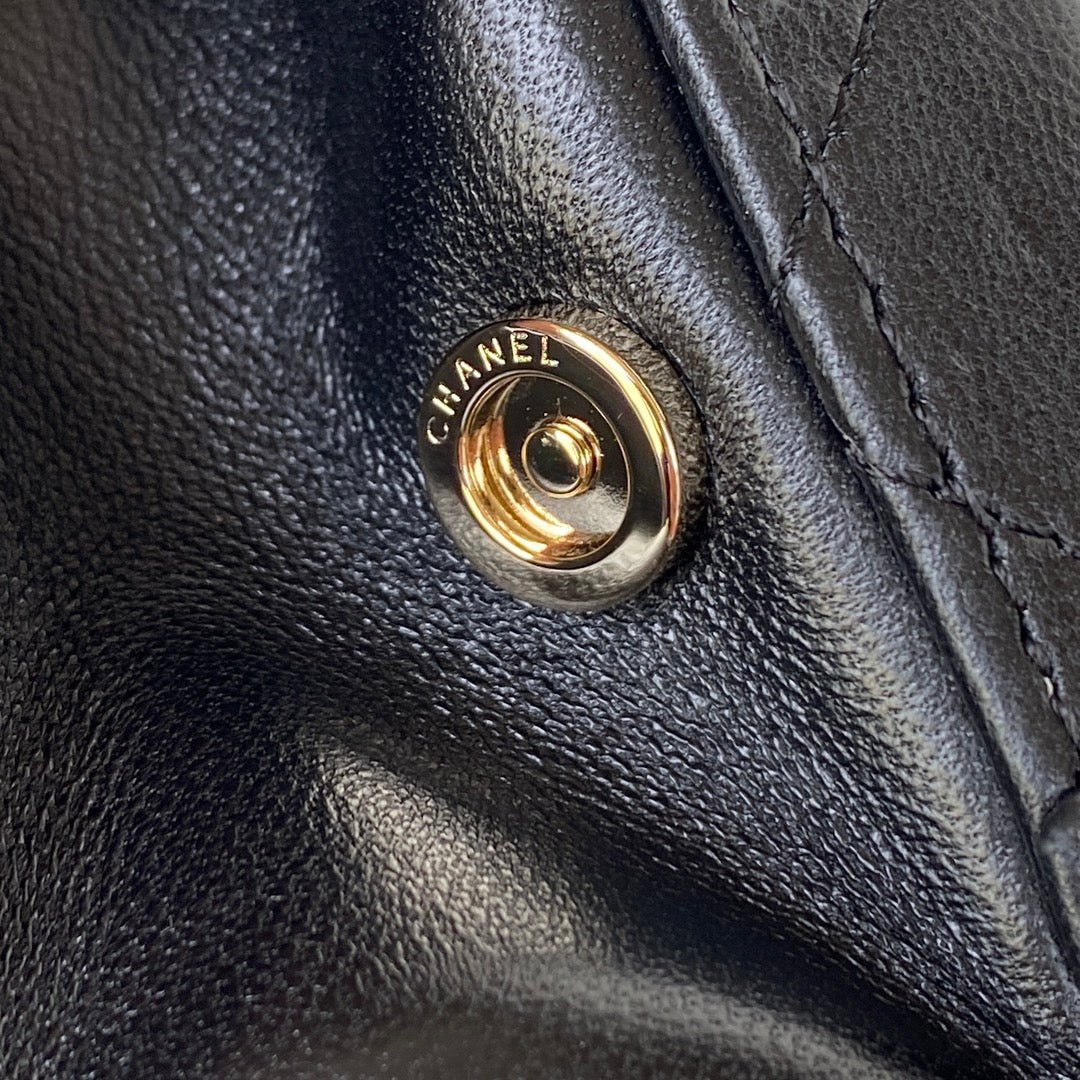 {Style No: PERA4PA6} CC MINI 15 BOX BAG IN BLACK CALFSKIN GOLD HARDWARE - Image 7