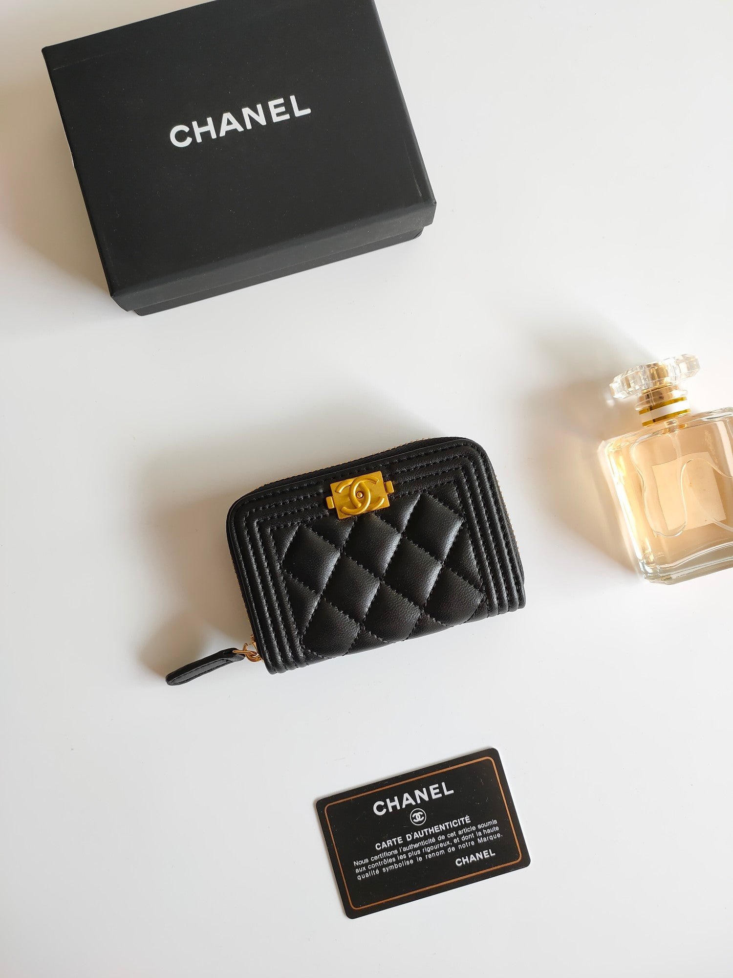 {Style No: LL9VNDGL} CC BOY ZIP COIN PURSE 11.5 BLACK CALFSKIN GOLD ICON - Image 2