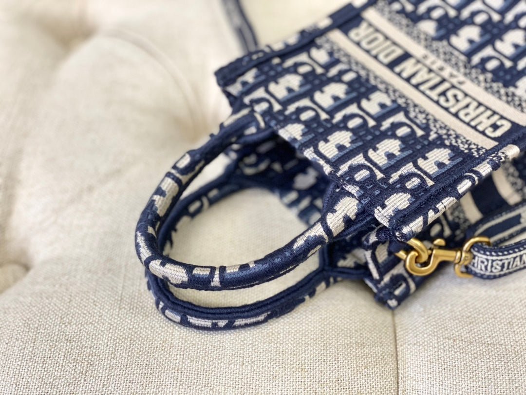 {Style No: HKWQ5XFC} LADY 18 BAG IN BLUE OBLIQUE JACQUARD - Image 9