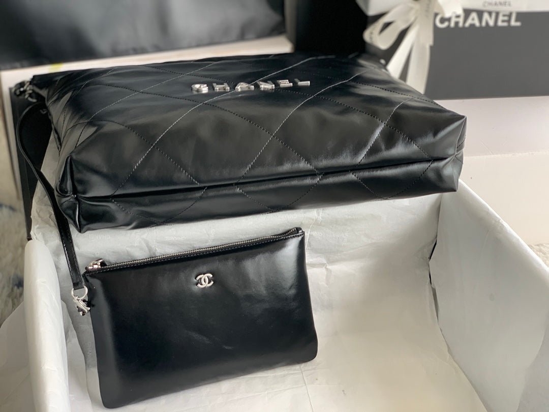 {Style No: STZ5KLFG} CC LARGE 42 HANDBAG IN BLACK SHINY CALFSKIN SILVER HARDWARE - Image 9