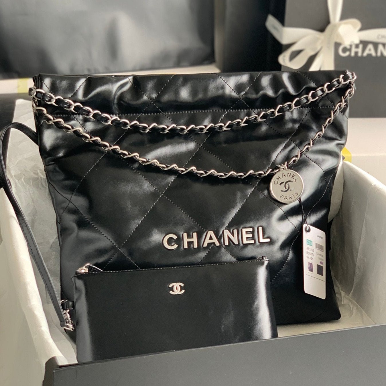 {Style No: S6WJ6AW6} CC MEDIUM 37 HANDBAG IN BLACK SHINY CALFSKIN SILVER HARDWARE