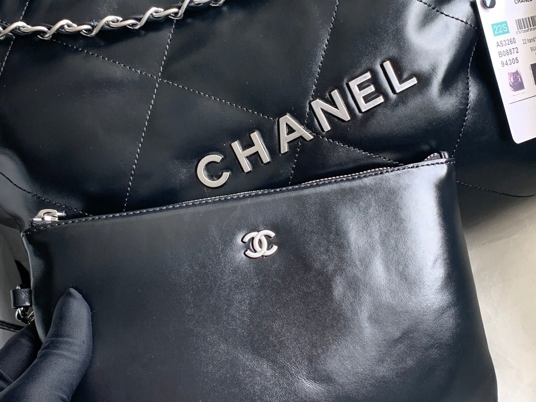 {Style No: S6WJ6AW6} CC MEDIUM 37 HANDBAG IN BLACK SHINY CALFSKIN SILVER HARDWARE - Image 7
