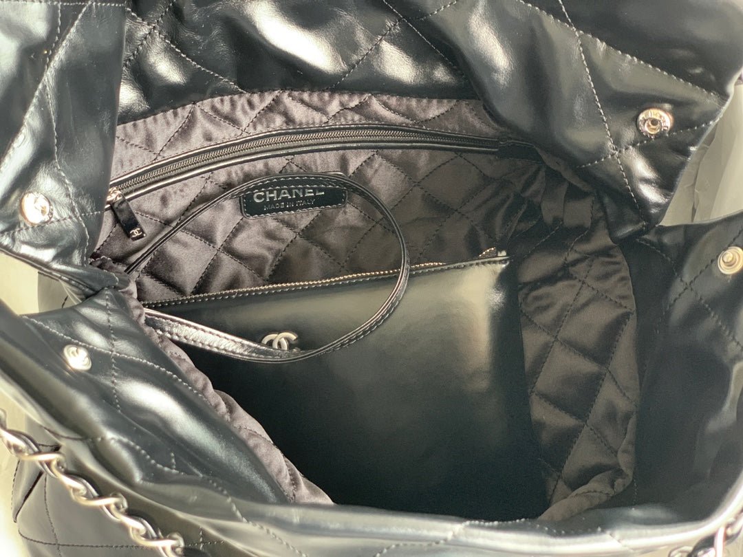 {Style No: S6WJ6AW6} CC MEDIUM 37 HANDBAG IN BLACK SHINY CALFSKIN SILVER HARDWARE - Image 6