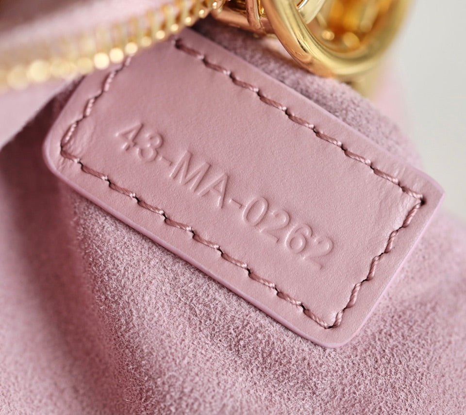 {Style No: U2W7YZFU} MINI CARO BAG 25 IN LIGHT PINK LAMBSKIN - Image 6