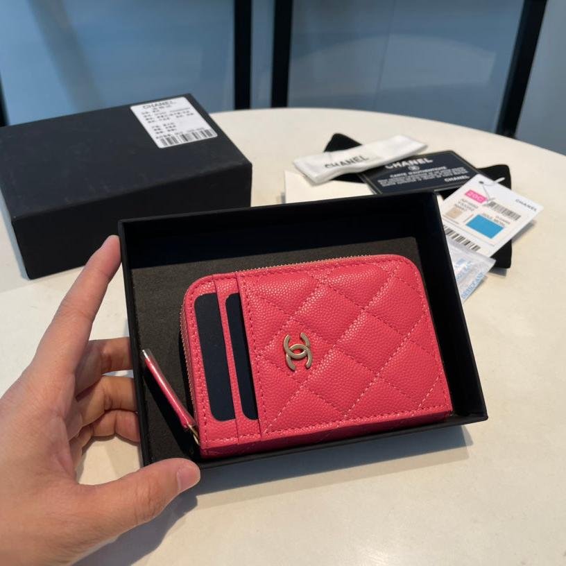 {Style No: 93M6YQFZ} CC ZIPPED COIN PURSE 11 RED PINK GRAINED CALFSKIN