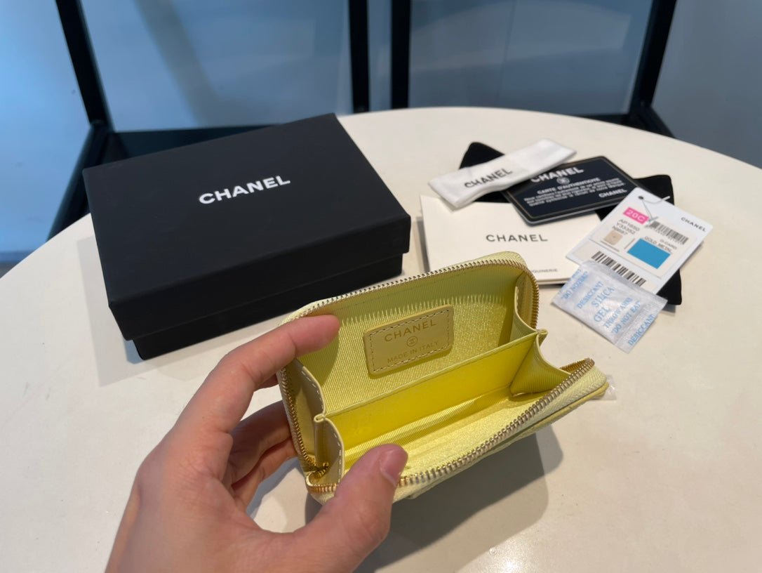 {Style No: FP5VTHV7} CC ZIPPED COIN PURSE 11 YELLOW GRAINED CALFSKIN - Image 8