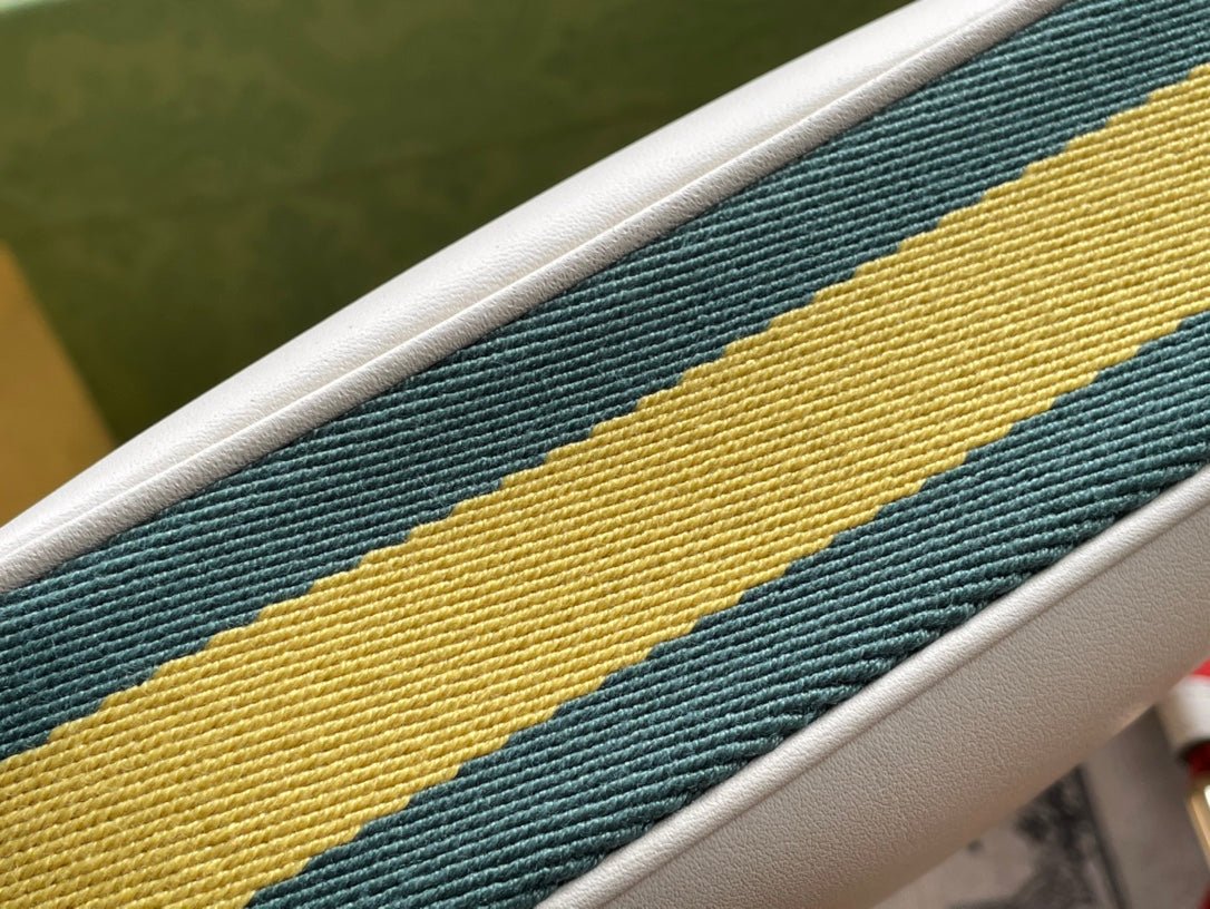 {Style No: CJUY7QZA} GG ATTACHE 23 SMALL SHOULDER BAG WHITE CALFSKIN - Image 6