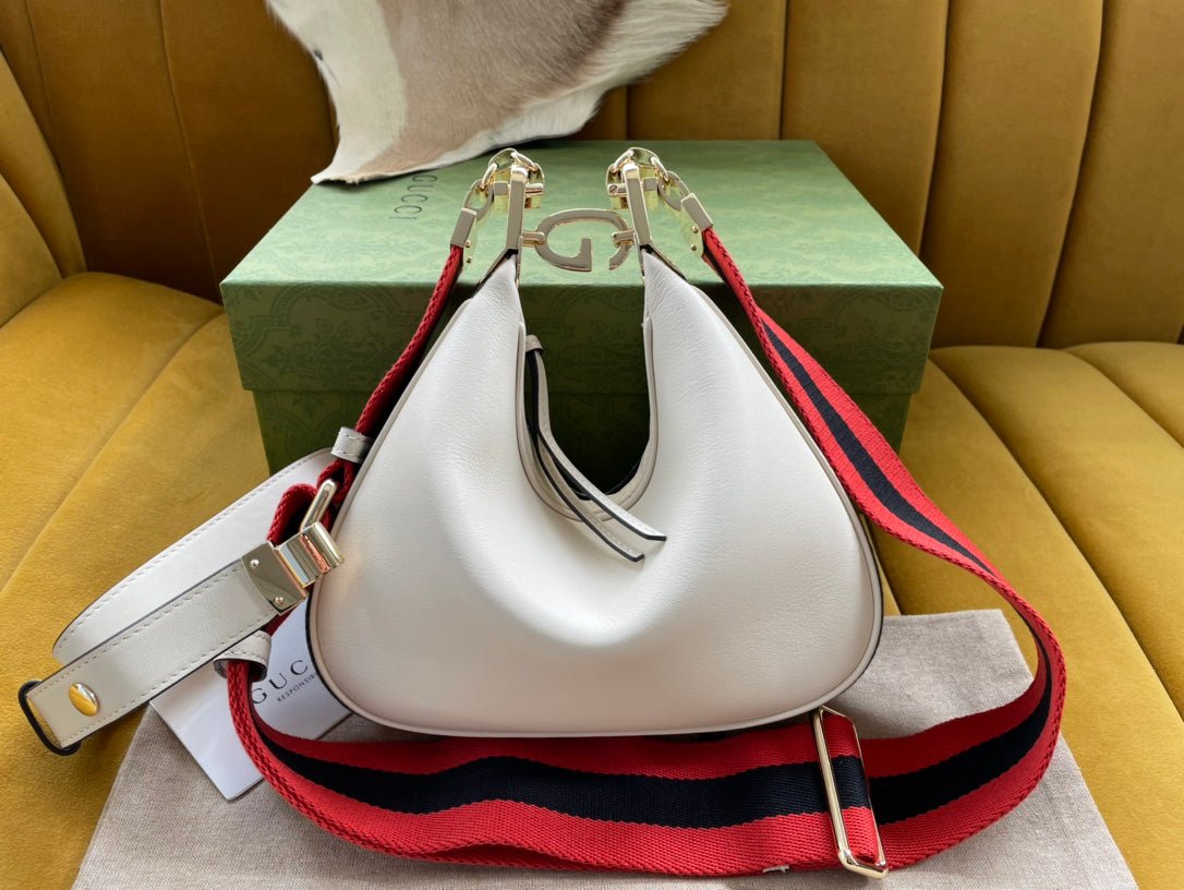 {Style No: CJUY7QZA} GG ATTACHE 23 SMALL SHOULDER BAG WHITE CALFSKIN - Image 2