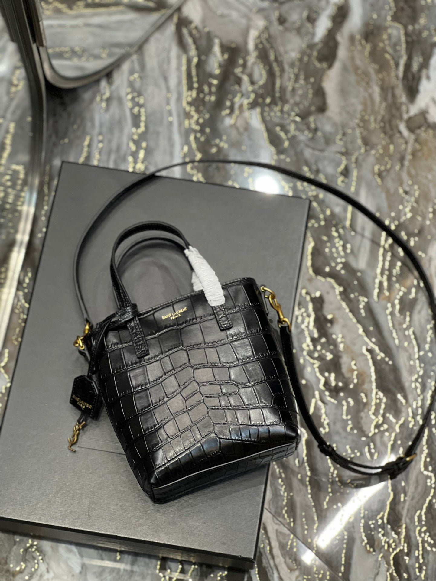 {Style No: SHF3QF66} MINI TOY SHOPPING 18 IN CROCODILE-EMBOSSED BLACK CALFSKIN - Image 2