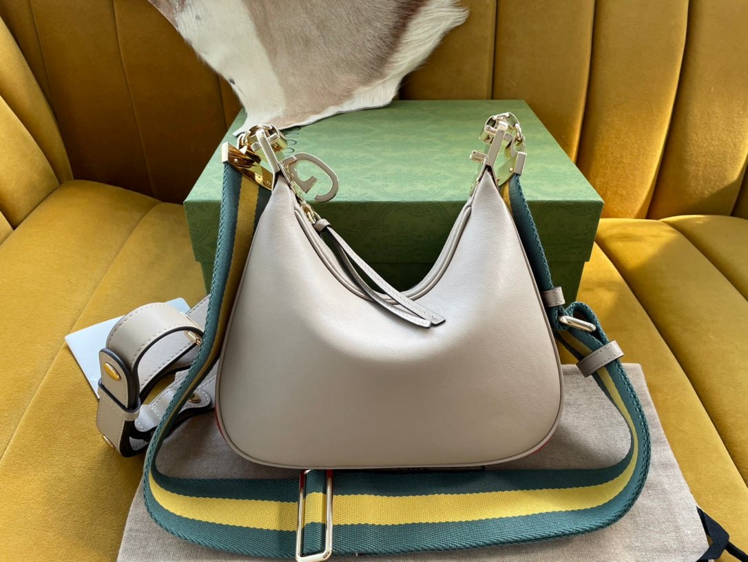 {Style No: YYEAR4P1} GG ATTACHE 23 SMALL SHOULDER BAG BEIGE CALFSKIN