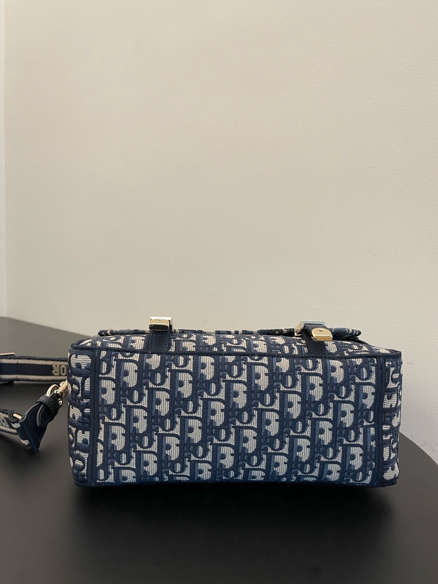 {Style No: TT9Z7764} MEDIUM 28 DIORCAMP BAG IN BLUE OBLIQUE EMBROIDERY - Image 7