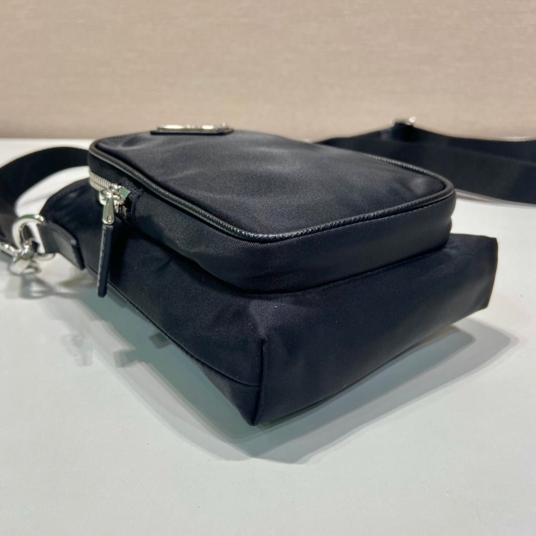 {Style No: LAUW6Q14} PHONE BAG 18 IN BLACK RE-NYLON - Image 5