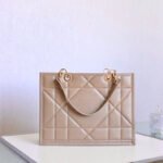 {Style No: CQNUIY4Y} MEDIUM TOTE BOOK 26 BAG IN BEIGE CREAM CALFSKIN