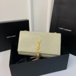 {Style No: R7QYEVNJ} KATE TASSEL 24 CROCODILE PATTERN CALFSKIN WHITE WITH GOLD LOGO