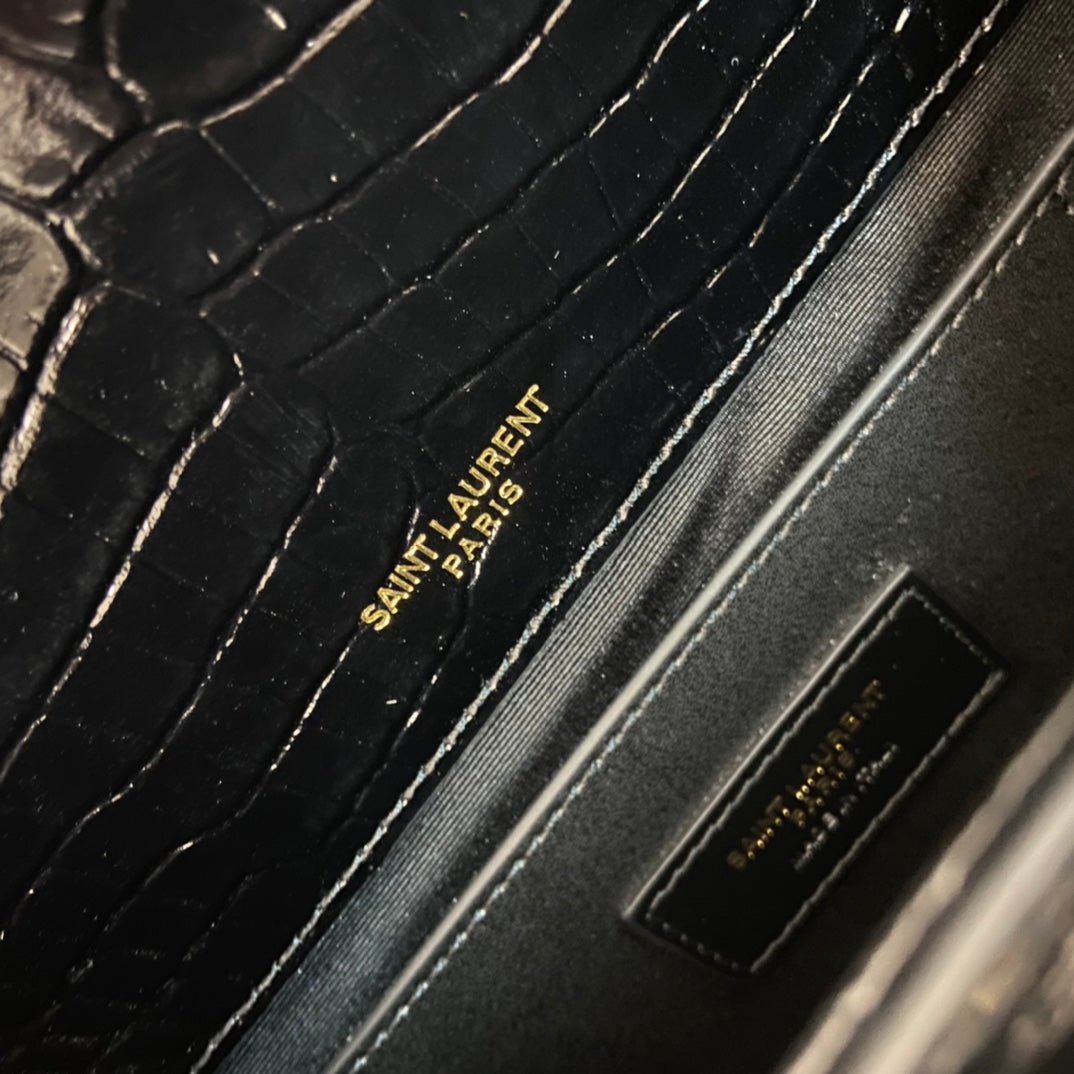 {Style No: DXD1T8YI} KATE TASSEL 24 CROCODILE PATTERN CALFSKIN BLACK WITH GOLD LOGO - Image 8