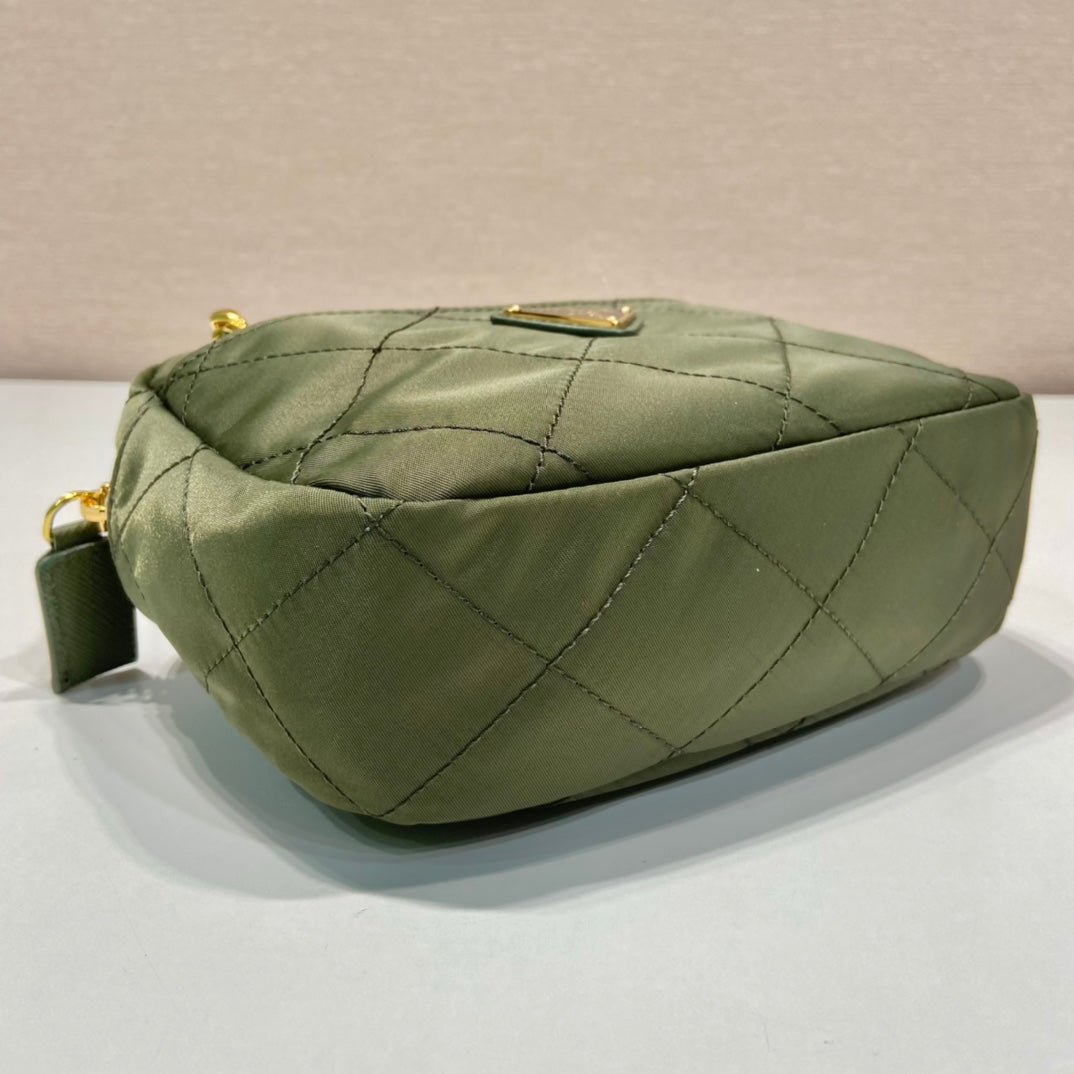 {Style No: M7YAQCBA} QUILTED HOBO BAG 19 IN PICKLE GREEN HANDMADE NYLON GOLD HARDWARE - Image 8