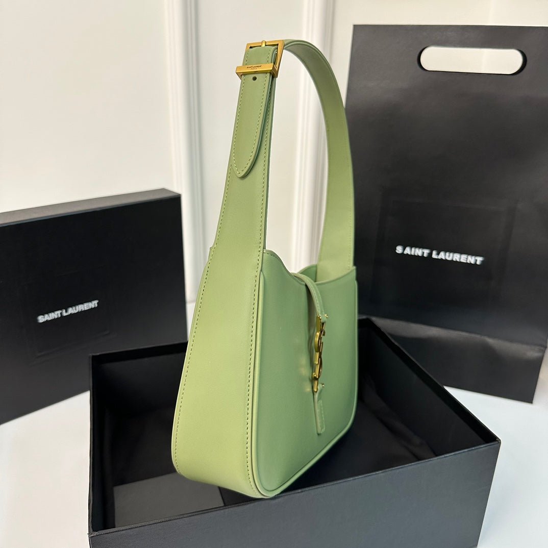 {Style No: 8LQKV5QJ} LE 5 À 7 BAG 24 LIGHT GREEN CALFSKIN - Image 2