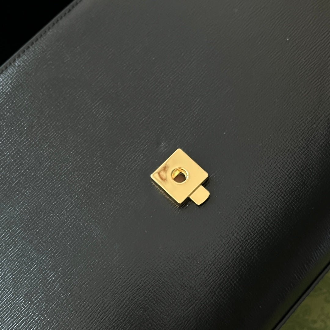 {Style No: TPI5312Z} HORSEBIT 1955 MEDIUM TOP HANDLE BAG 29 IN BLACK CALFSKIN GOLD HARDWARE - Image 4