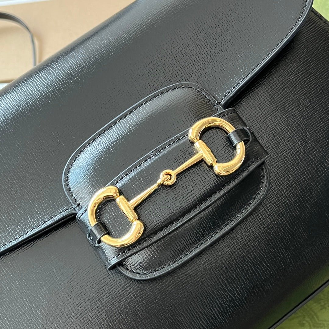 {Style No: TPI5312Z} HORSEBIT 1955 MEDIUM TOP HANDLE BAG 29 IN BLACK CALFSKIN GOLD HARDWARE - Image 8