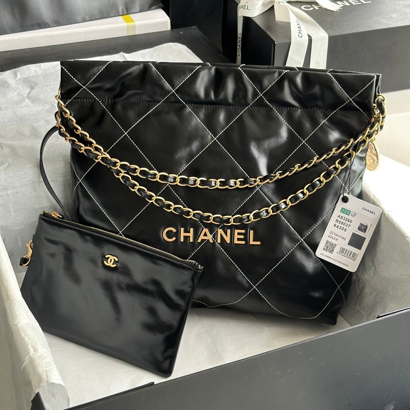 {Style No: HZX8XUXD} CC MEDIUM 37 HANDBAG IN BLACK SHINY CALFSKIN GOLD HARDWARE