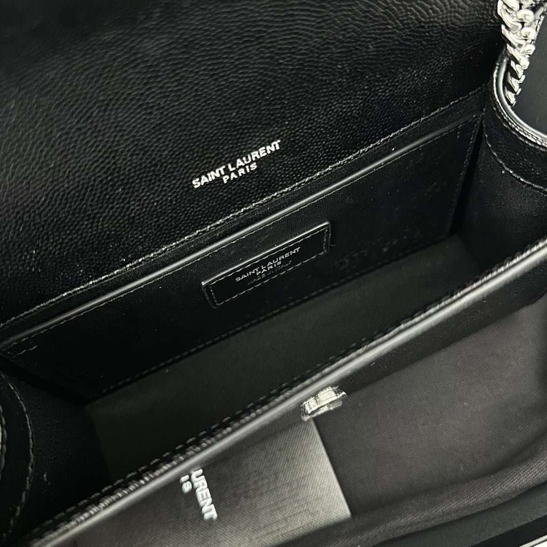 {Style No: TJBJHTO3} KATE 20 SMALL IN CALFSKIN BLACK WITH SILVER LOGO - Image 6