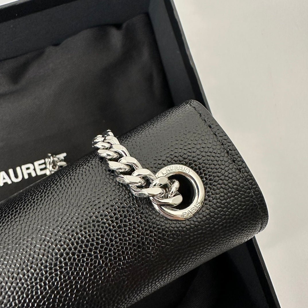 {Style No: TJBJHTO3} KATE 20 SMALL IN CALFSKIN BLACK WITH SILVER LOGO - Image 7