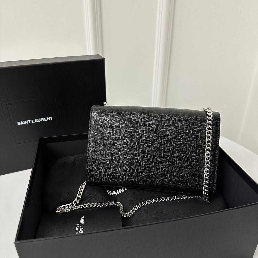 {Style No: TJBJHTO3} KATE 20 SMALL IN CALFSKIN BLACK WITH SILVER LOGO - Image 3