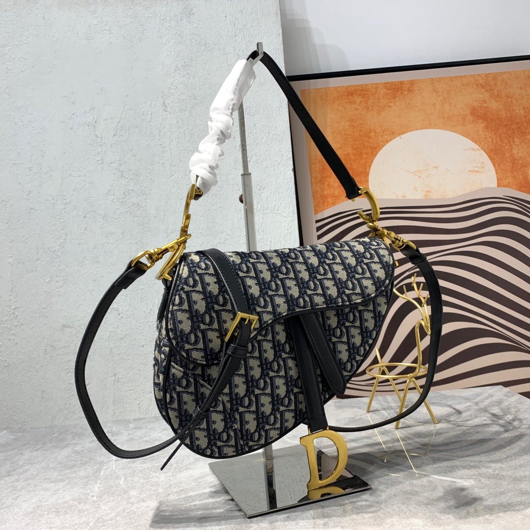 {Style No: JA7MAX8E} CD Saddle Bag Strap With Strap 25.5cm Blue Obique Embroidery - Image 2