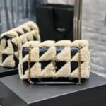 {Style No: K6CNFK6E} JAMIE BAG 25 IN BLACK CALFSKIN MIX BEIGE SHEARLING GOLD HARDWARE