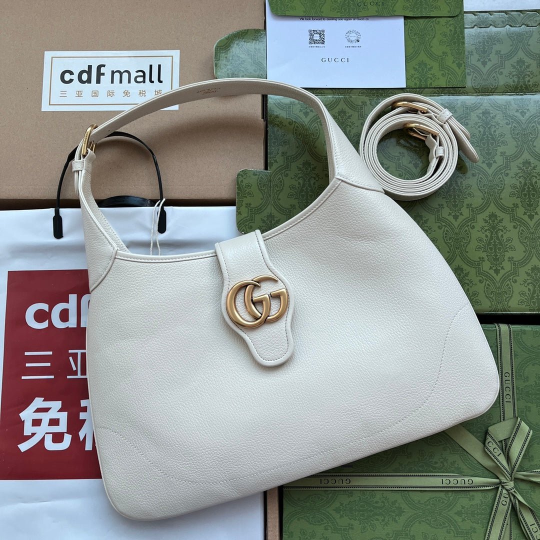{Style No: L8EPYG6V} GG HORSEBIT SHOULDER BAG 39 IN WHITE CALFSKIN GOLD HARDWARE