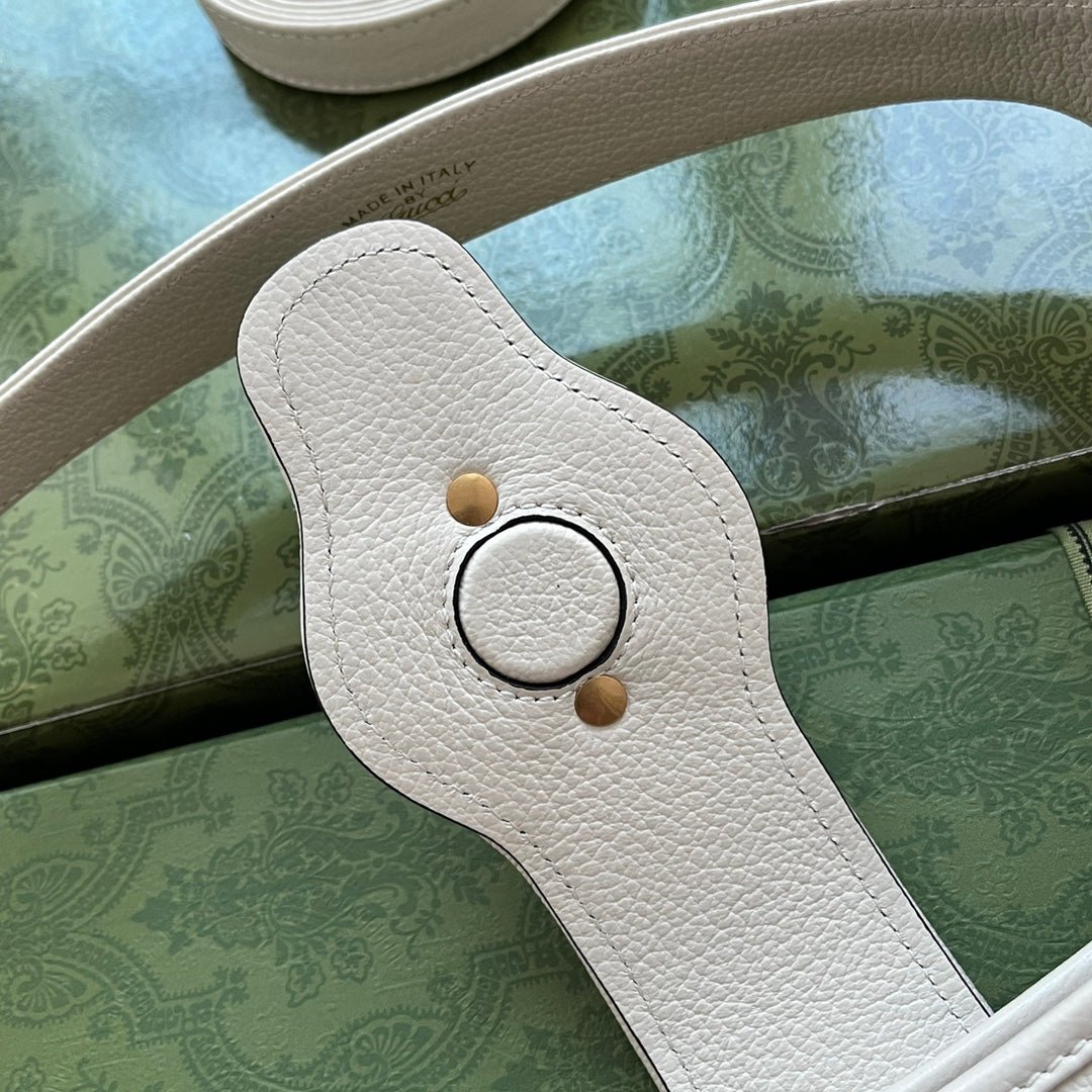 {Style No: L8EPYG6V} GG HORSEBIT SHOULDER BAG 39 IN WHITE CALFSKIN GOLD HARDWARE - Image 8