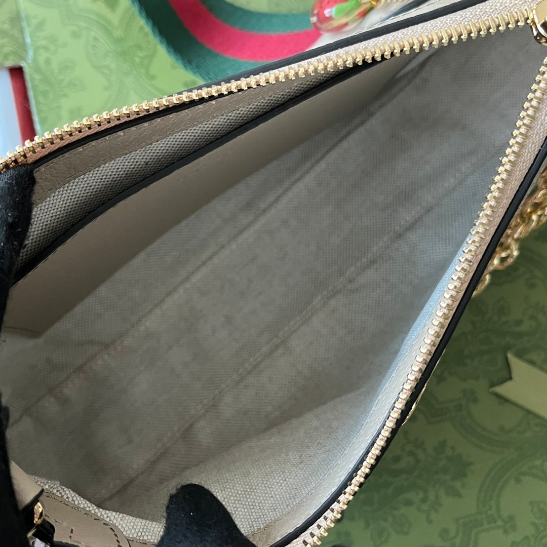 {Style No: BNCGCZRD} OPHIDIA SMALL SHOULDER BAG 25 IN WHITE CANVAS AND OAT LAMBSKIN GOLD HARDWARE - Image 6