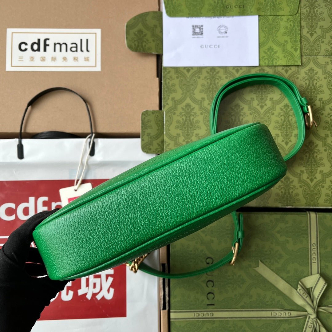 {Style No: 5T8K5HRI} SHOULDER BAG 25 IN GREEN CALFSKIN GOLD HARDWARE - Image 3