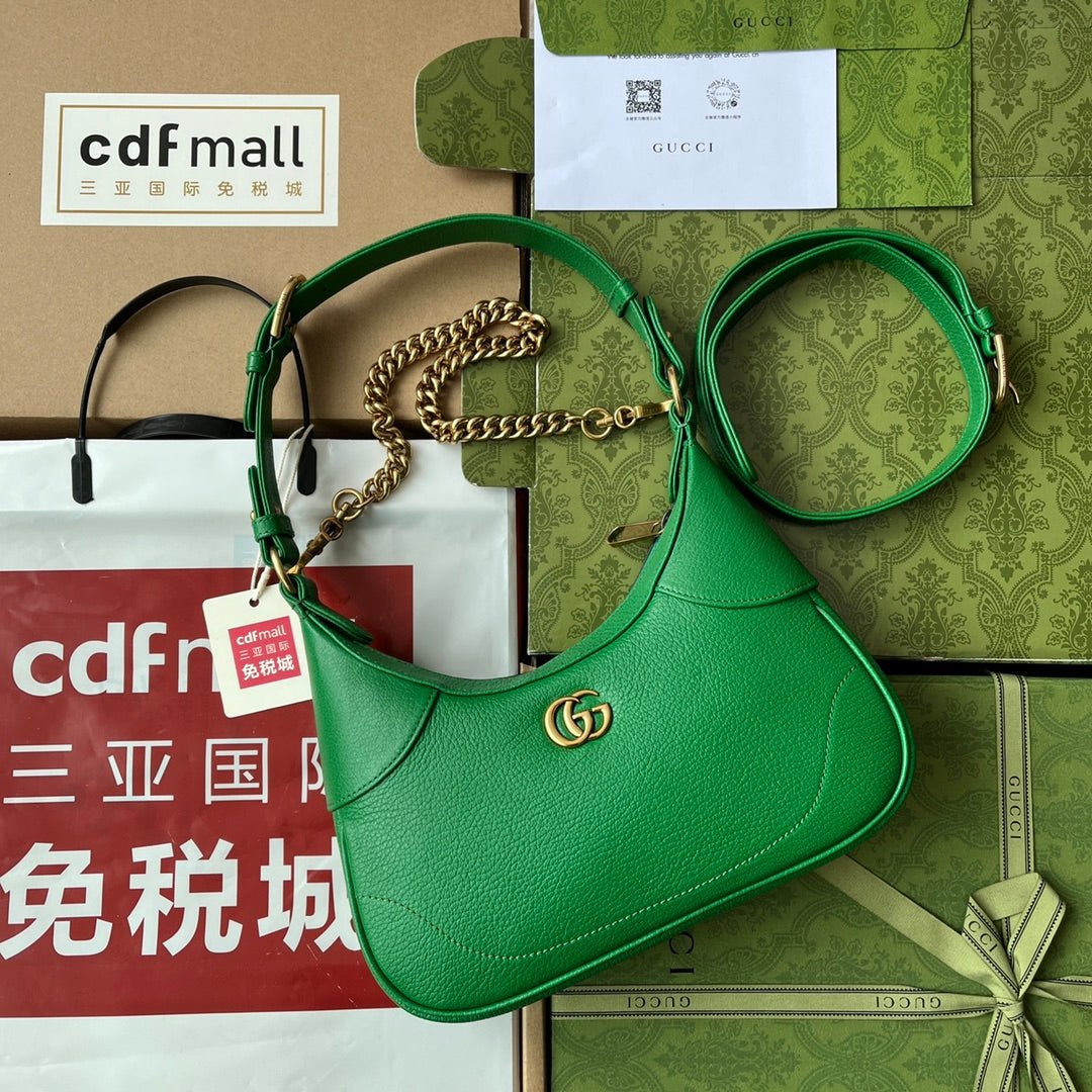 {Style No: 5T8K5HRI} SHOULDER BAG 25 IN GREEN CALFSKIN GOLD HARDWARE