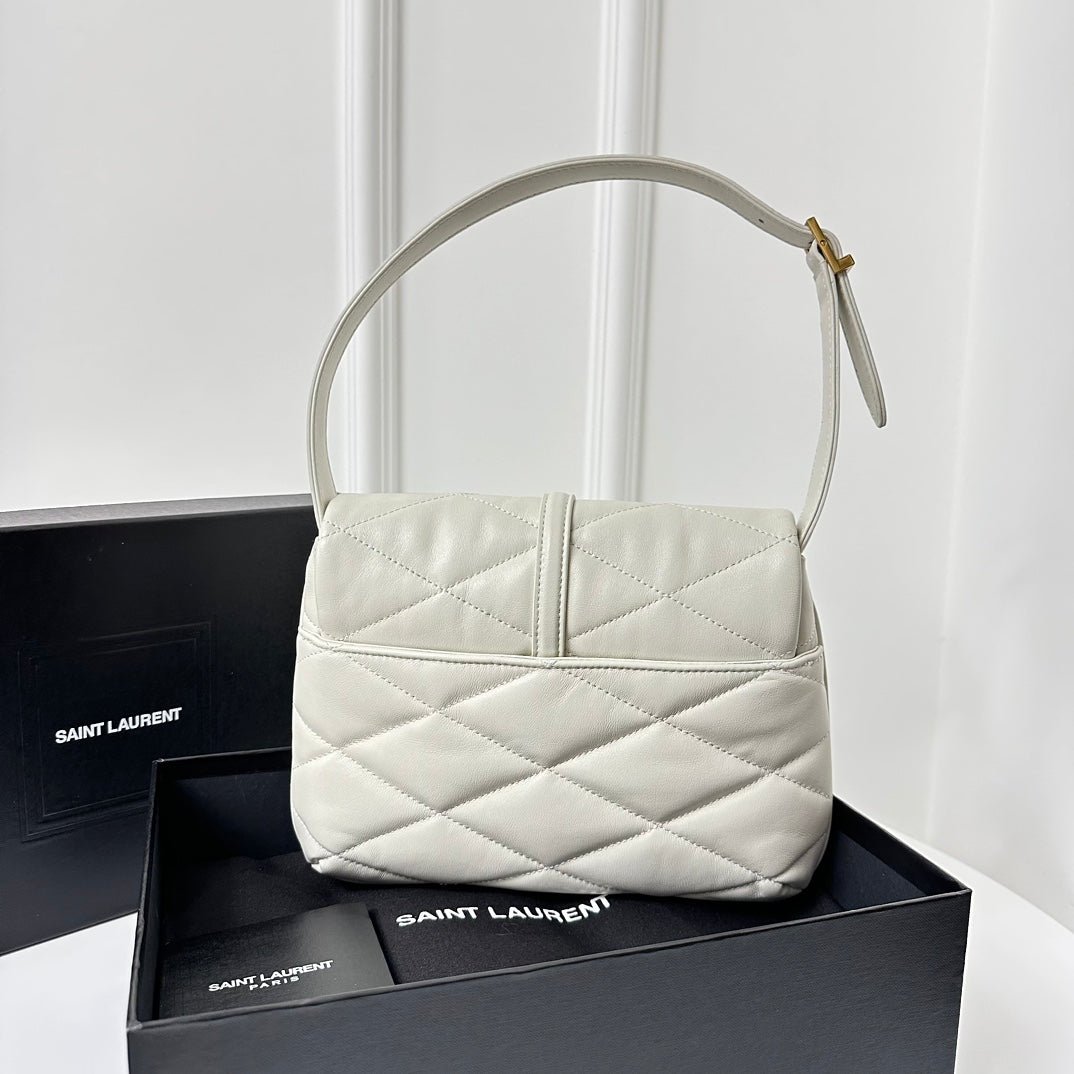{Style No: 5A3L9TV8} LE 5 À 7 HANDBAG 24 IN WHITE LAMBSKIN - Image 3