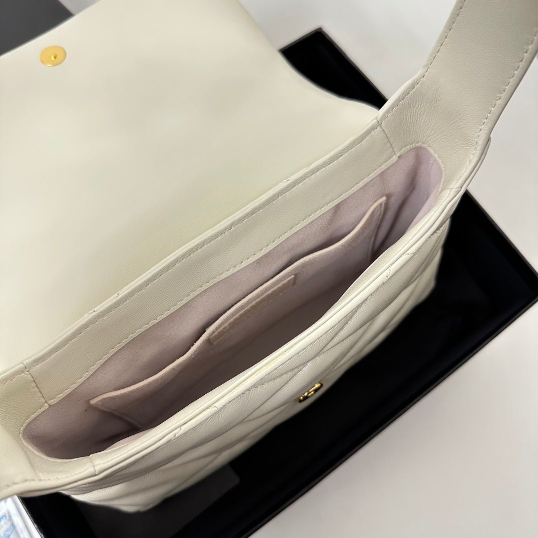 {Style No: 5A3L9TV8} LE 5 À 7 HANDBAG 24 IN WHITE LAMBSKIN - Image 6