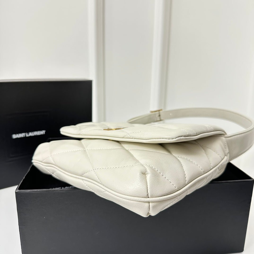 {Style No: 5A3L9TV8} LE 5 À 7 HANDBAG 24 IN WHITE LAMBSKIN - Image 4