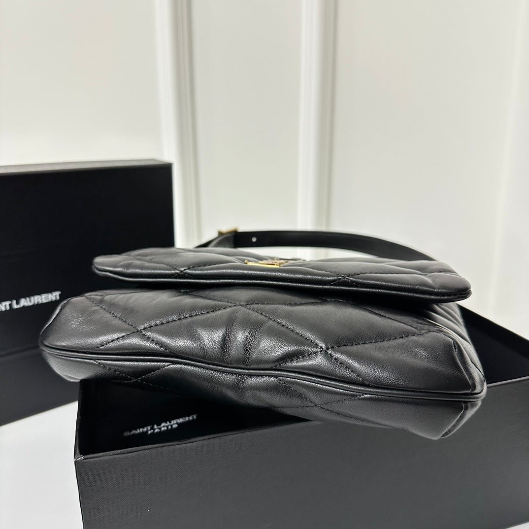 {Style No: P3YK4362} LE 5 À 7 HANDBAG 24 IN BLACK LAMBSKIN - Image 8