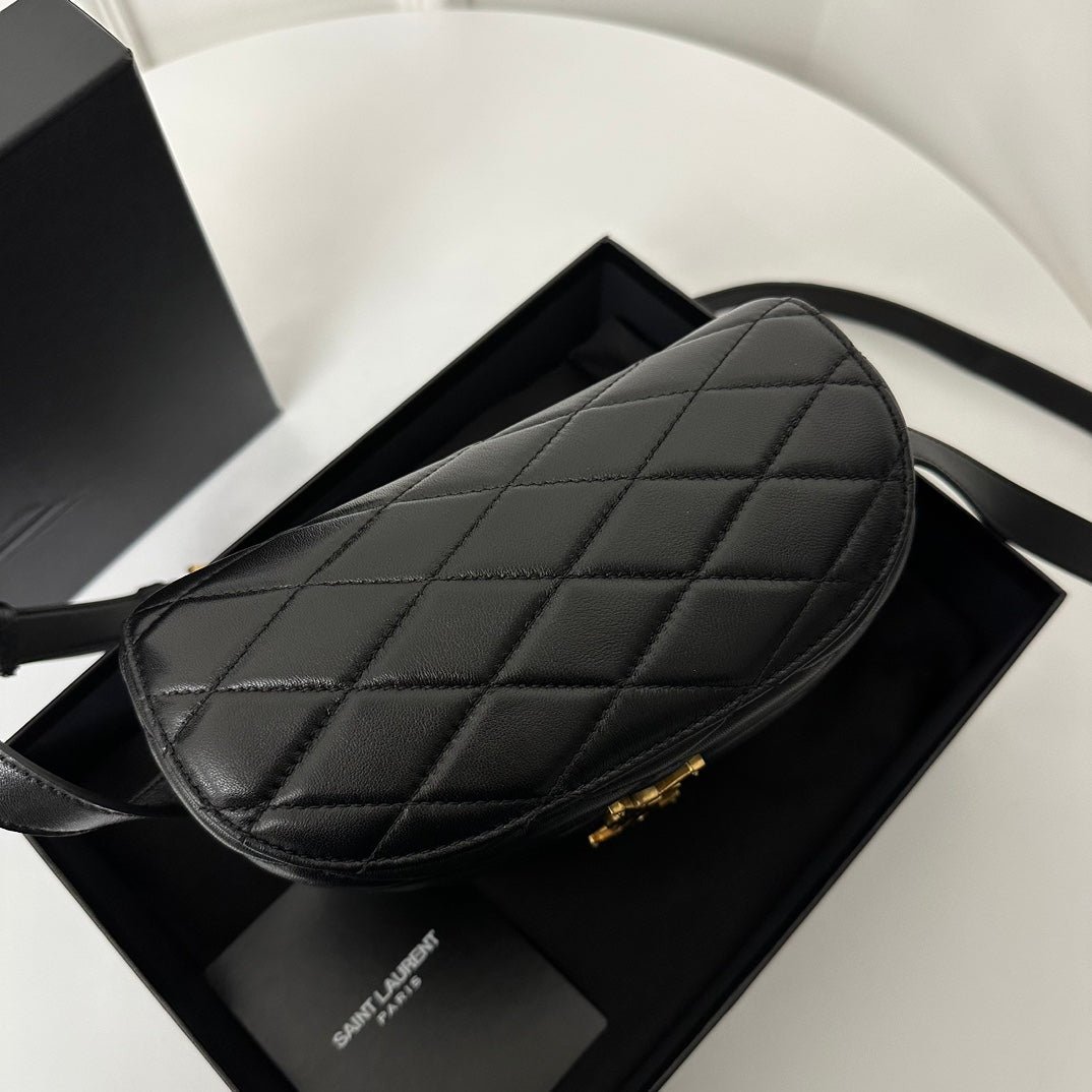 {Style No: 5B1HKEU4} JUNE 19 BLACK QUILTED LAMBSKIN WITH GOLD LOGO BOX BAG - Image 5