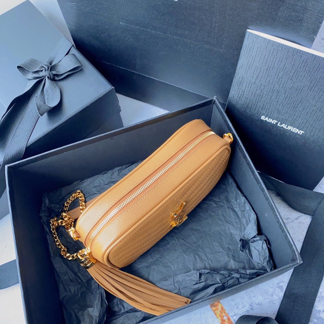 {Style No: AUKMJ73C} LOU MINI CAMERA BAG 19 IN MANGO ORANGE CAVIAR PATTERN CALFSKIN GOLD HARDWARE - Image 6