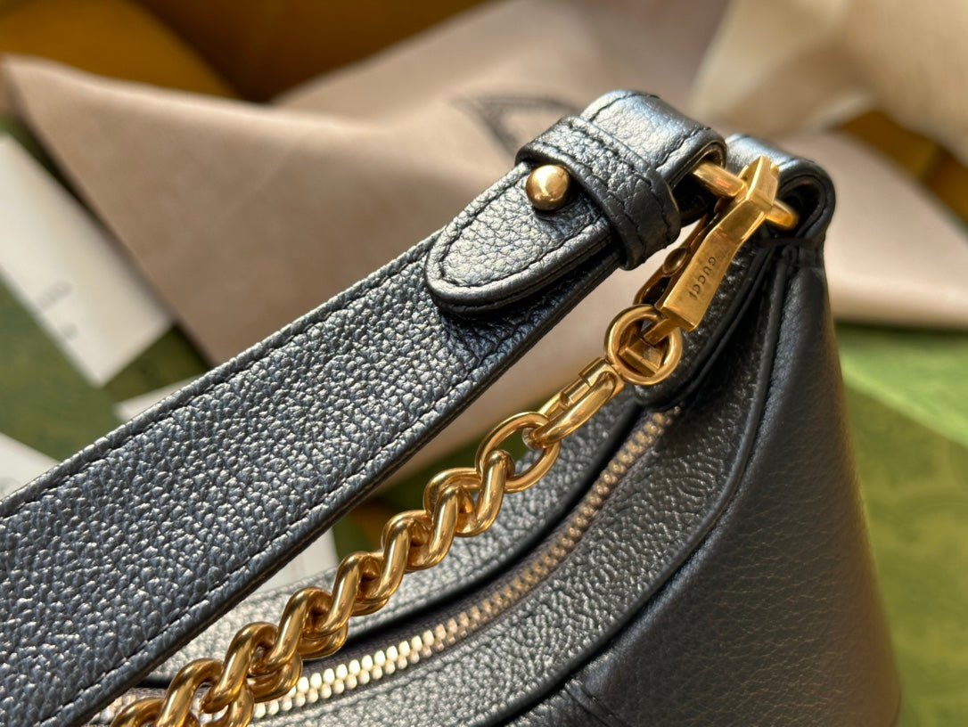 {Style No: 8846HRP3} SHOULDER BAG 25 IN BLACK LAMBSKIN GOLD HARDWARE - Image 2
