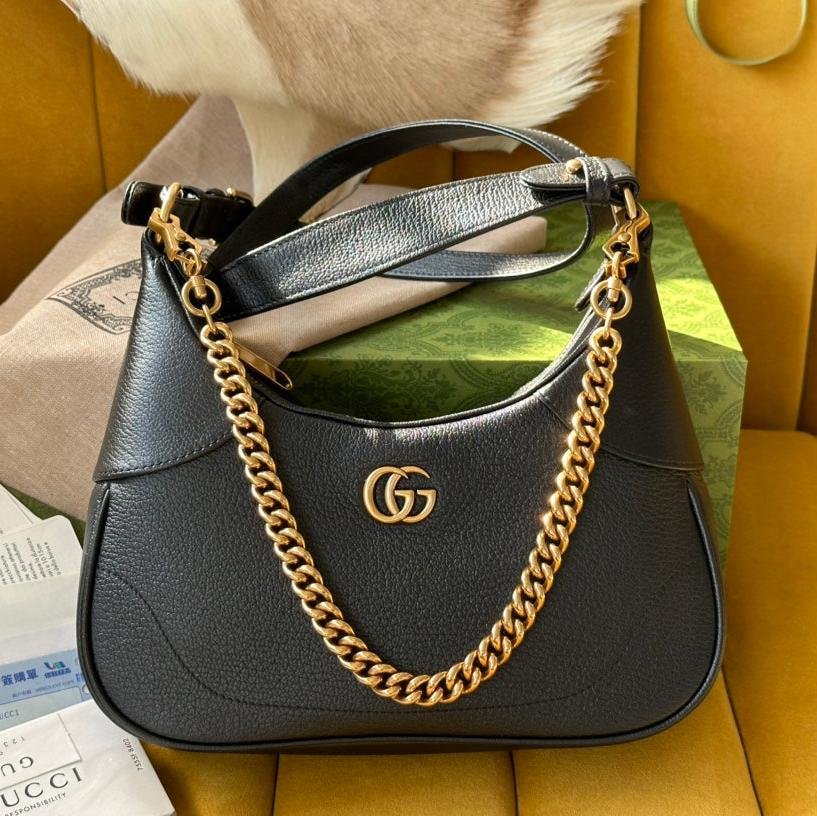 {Style No: 8846HRP3} SHOULDER BAG 25 IN BLACK LAMBSKIN GOLD HARDWARE