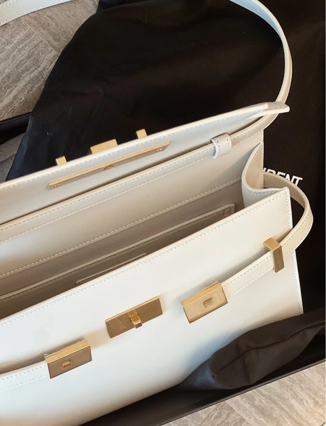 {Style No: QELGB3SW} MANHATTAN 29 TOP-HANDLE IN SMOOTH WHITE CALFSKIN - Image 3